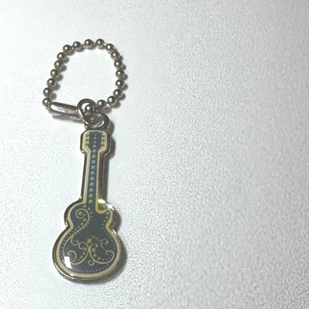 Hannah Montana Guitar Keychain‎ Charm 2008 Disney Collectible Musical Instrument